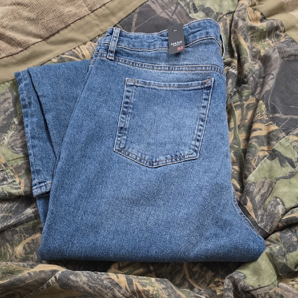 Torrid Classic Denim High-Rise Jeans - Picture 5 of 6